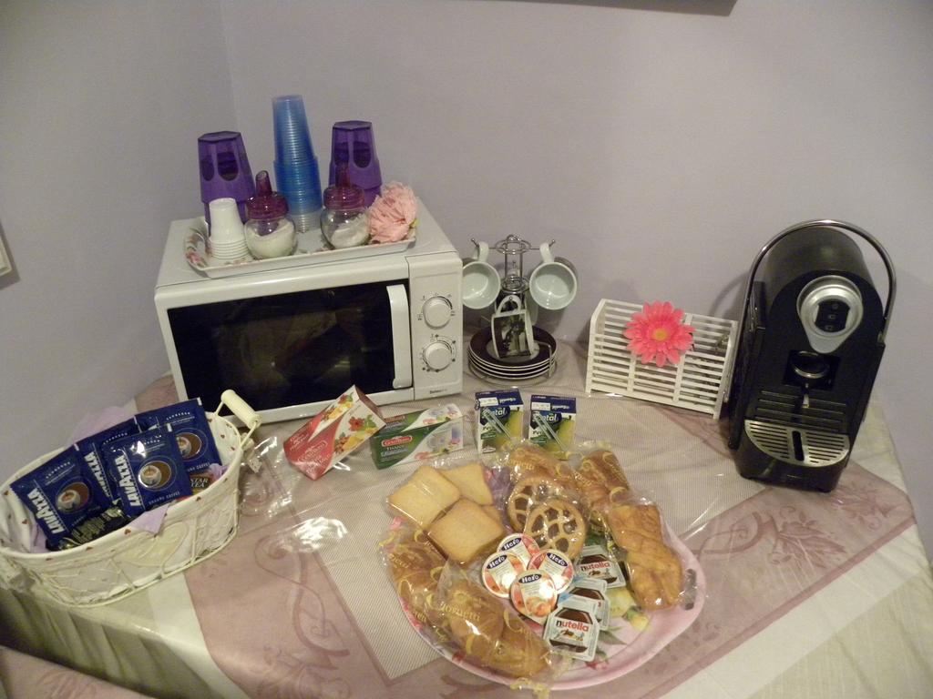 B&B La Rosa Taranto Bagian luar foto